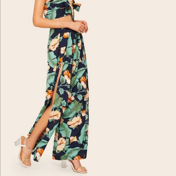 NWOT Tropical Print Pants - Picture 4 of 6